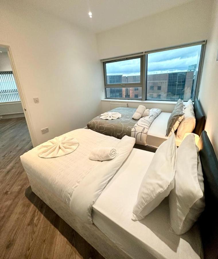 Alarabi Apartments-Two Bedrooms Apartment Croydon Exterior foto