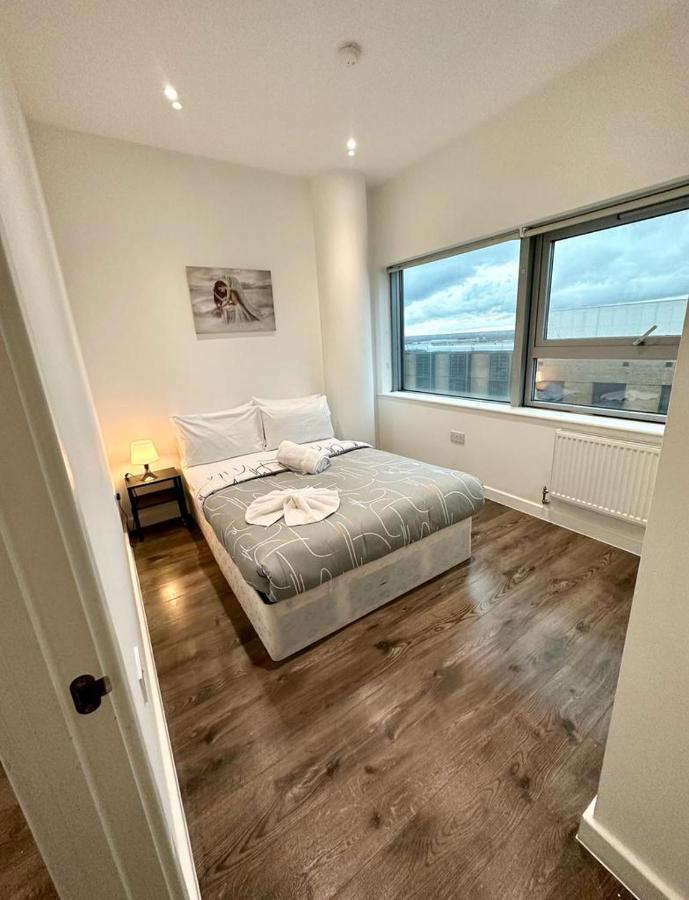 Alarabi Apartments-Two Bedrooms Apartment Croydon Exterior foto